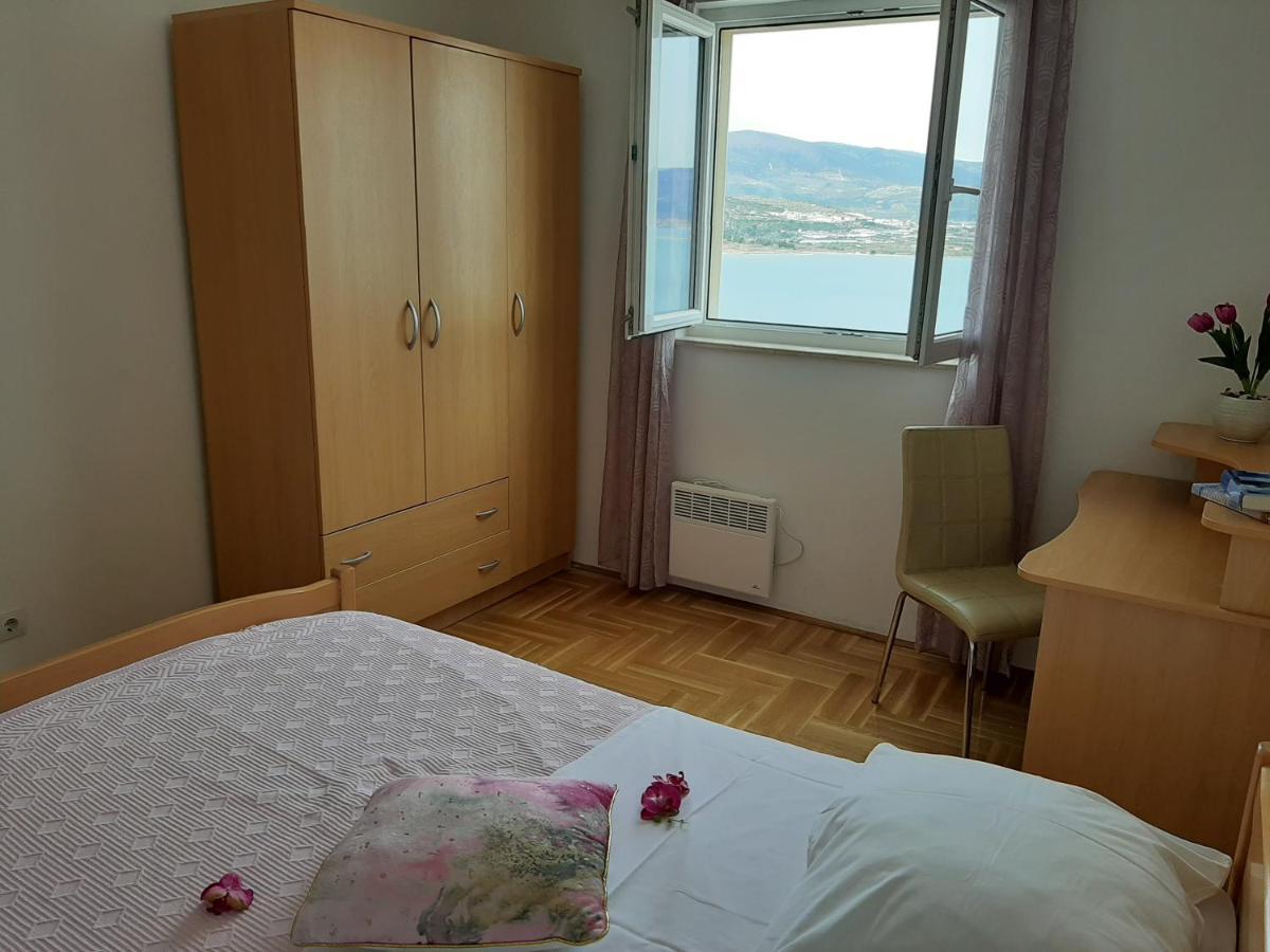 Apartment Jelena Trogir Bagian luar foto
