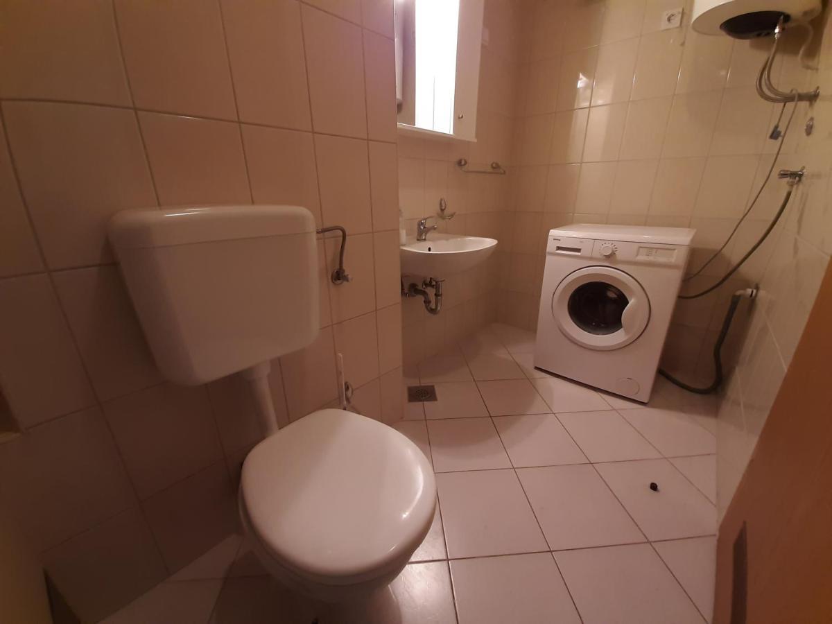 Apartment Jelena Trogir Bagian luar foto