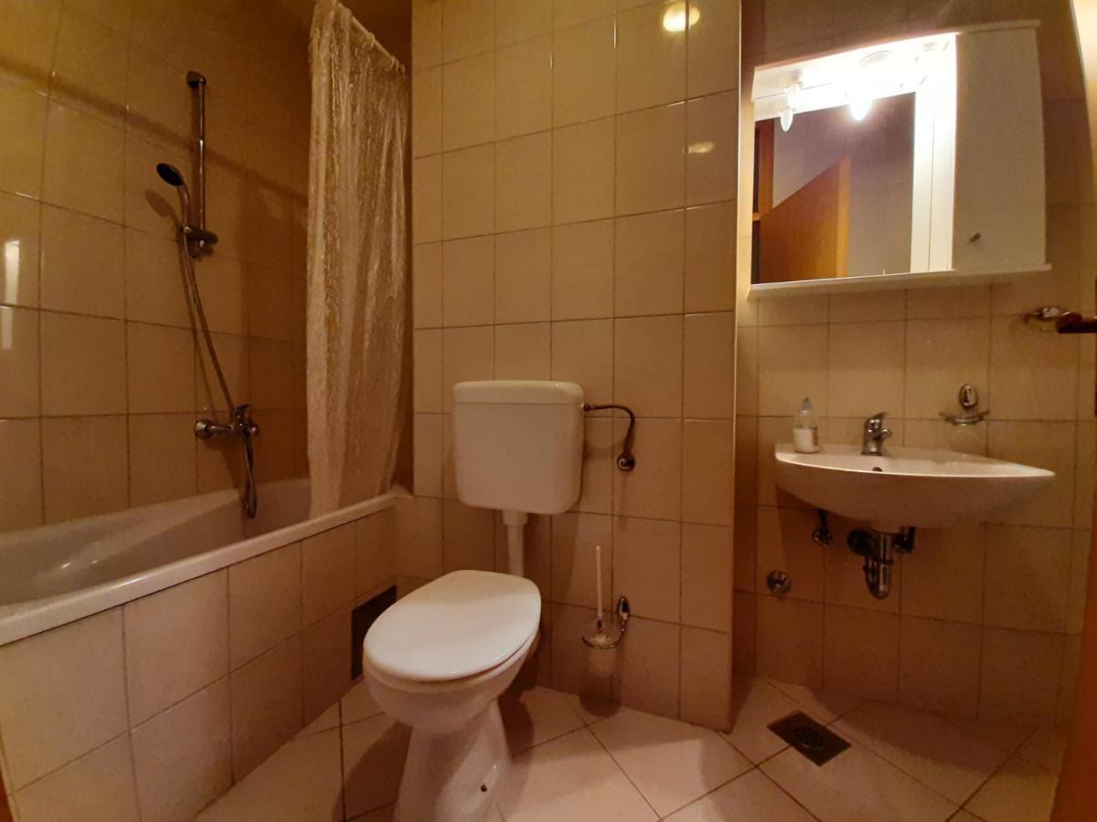 Apartment Jelena Trogir Bagian luar foto
