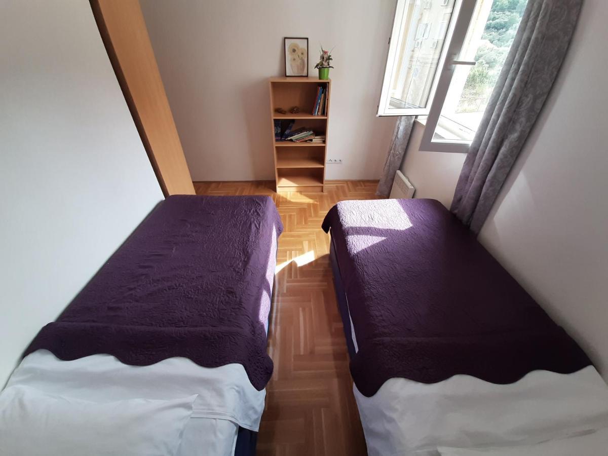 Apartment Jelena Trogir Bagian luar foto